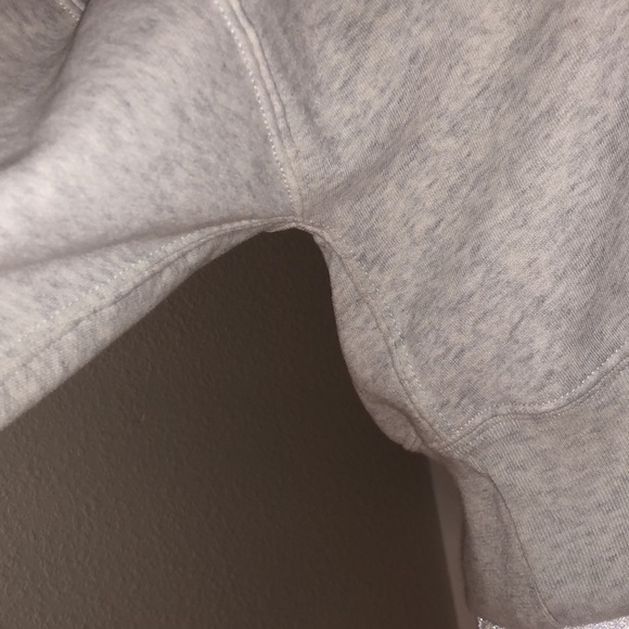 Abercrombie & Fitch Soft V-neck Sweater - Picture 8 of 10